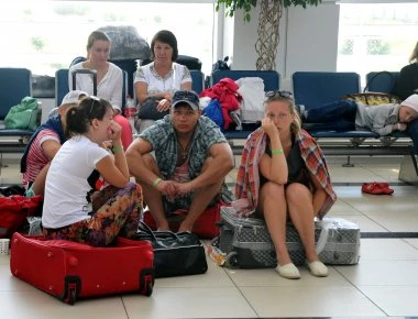 Πληρώνουμε τις απελάσεις των Ρώσων διπλωματών: Μείωση κατά 9% στις αφίξεις Ρώσων τουριστών